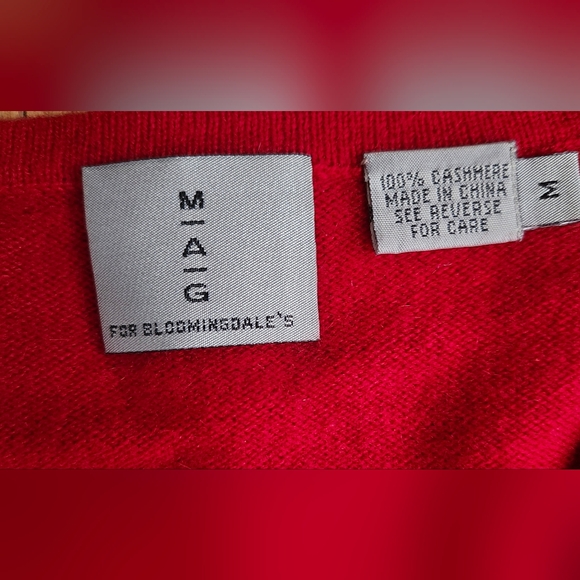 Cashmere V Neck Sweater in Red by MAG for Bloomingdale's - Picture 3 of 3